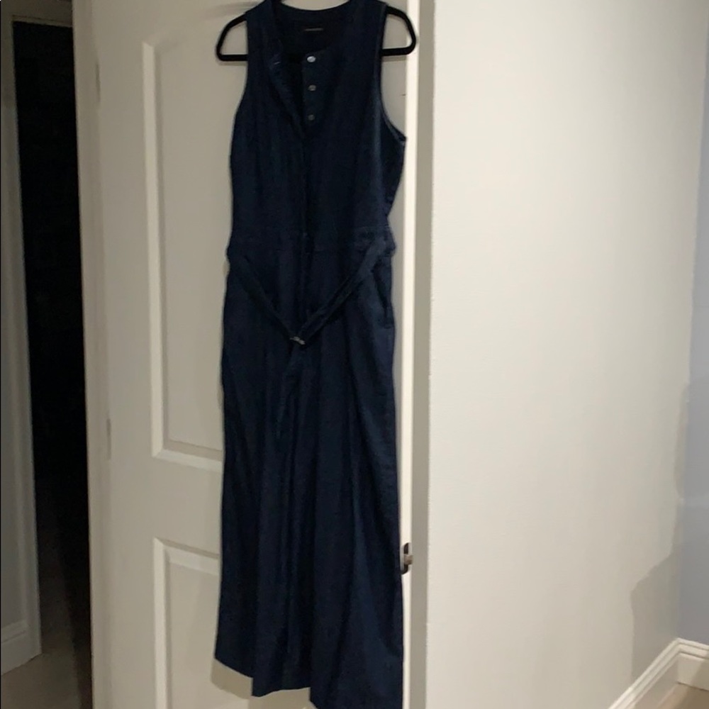 Dark blue sleeveless jumpsuit